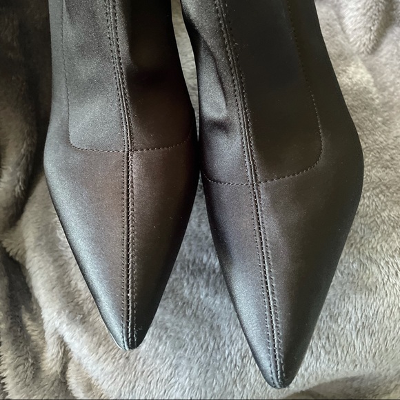 Aldo Stretchy Satin Look Pointy Toe Bootie size 9 - Picture 3 of 11